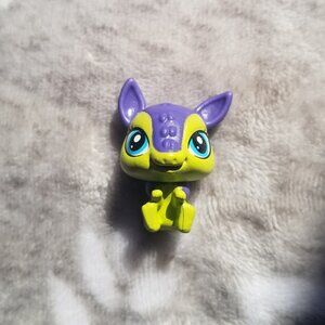 Littlest Pet Shop Aiden Dillard Armadillo #4137 Purple Green Mini Figure Pet Fes